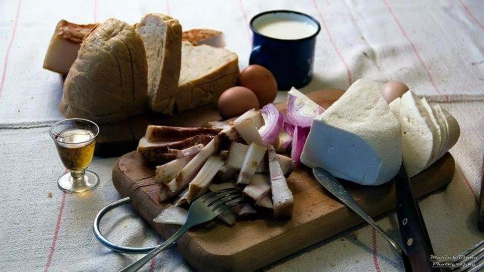 Pensiunea La Buru Caraciu Екстериор снимка